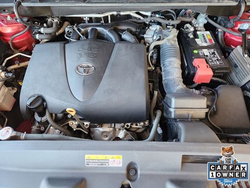 Used 2021 Toyota Highlander XLE FWD image 33