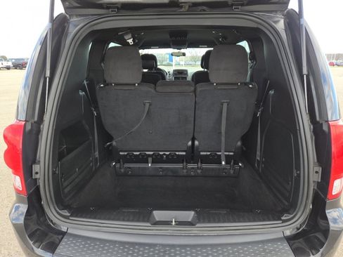 Used 2015 Dodge Grand Caravan SE w/ Quick Order Package 29E SE image 17