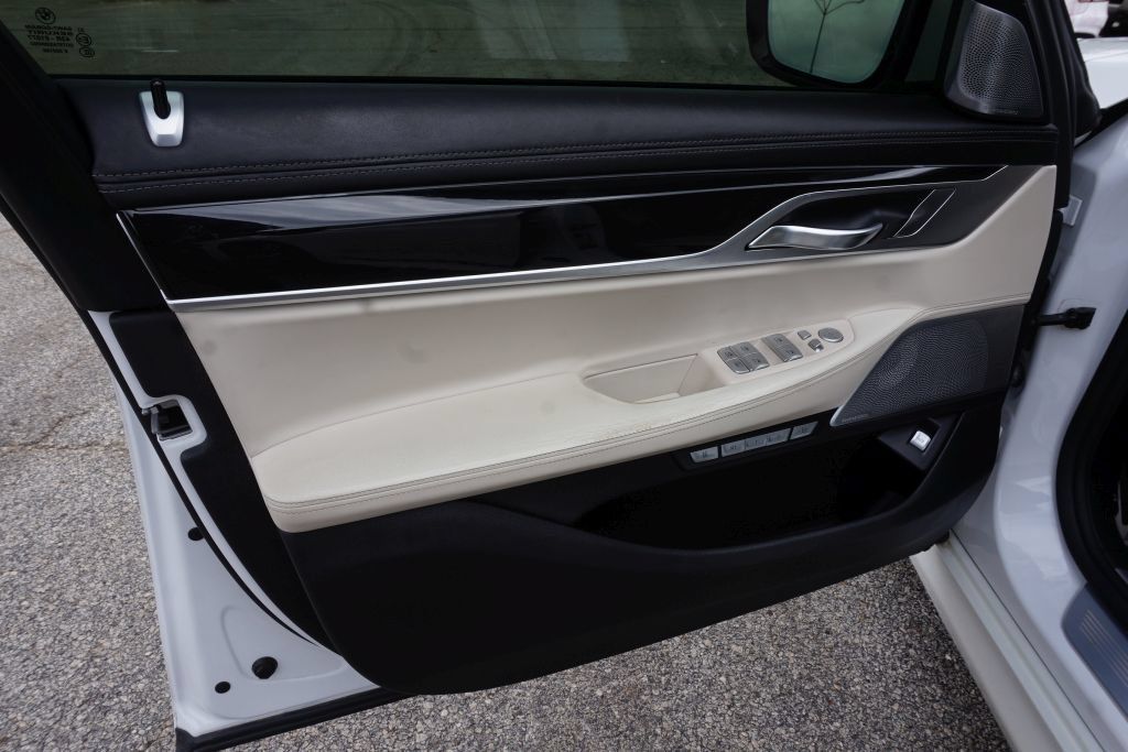 Used 2016 BMW 750i xDrive AWD/4WD image 20
