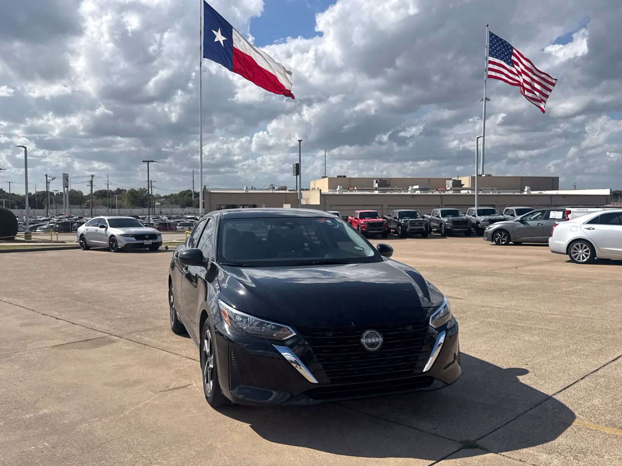 Used 2025 Nissan Sentra SV w/ Trunk Package FWD image 4