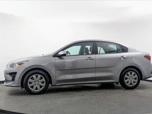 Used 2023 Kia Rio S FWD image 3