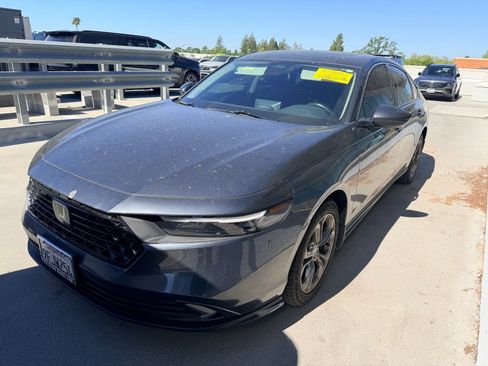 Used 2023 Honda Accord EX image 2