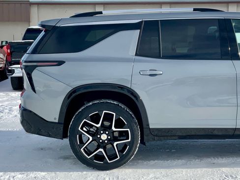 New 2026 Chevrolet Traverse High Country w/ LPO, Floor Liner Package image 11