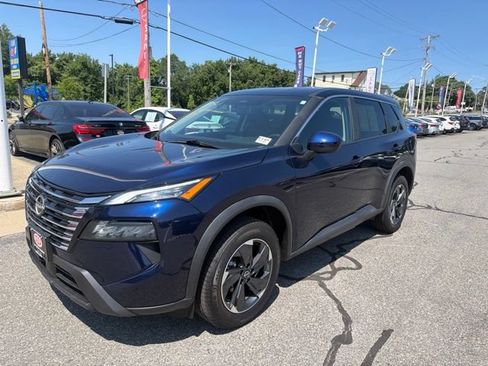 Used 2026 Nissan Rogue SV AWD/4WD image 1