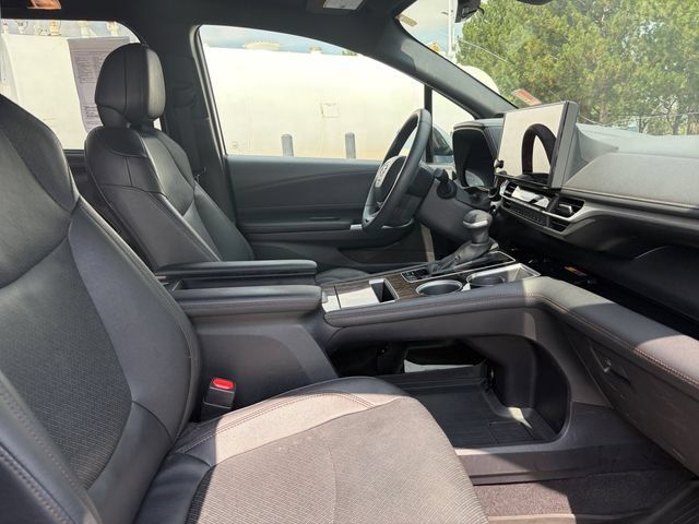Certified 2025 Toyota Sienna Limited AWD/4WD image 19