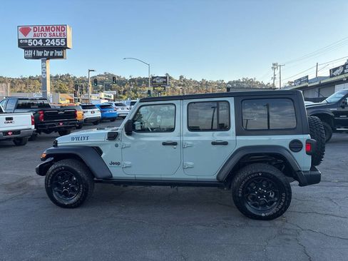 Used 2023 Jeep Wrangler Unlimited w/ 8.4" Radio Group AWD/4WD image 12