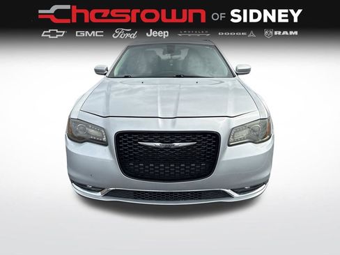 Used 2019 Chrysler 300 Touring L w/ Quick Order Package 22F image 8