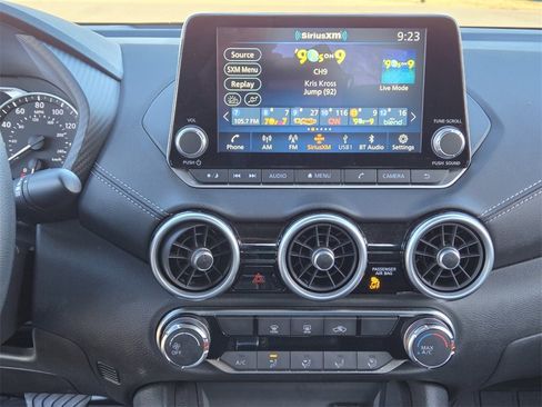 Used 2025 Nissan Sentra SV image 21