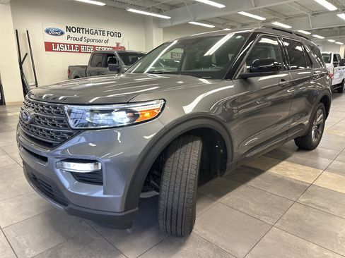 Used 2023 Ford Explorer XLT w/ Equipment Group 202A image 15