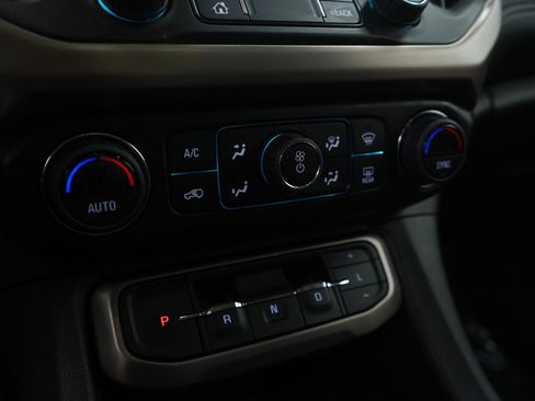 Used 2023 GMC Acadia Denali image 21