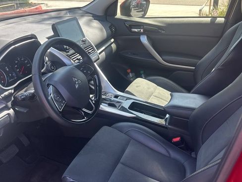 Used 2025 Mitsubishi Eclipse Cross SE AWD/4WD image 8