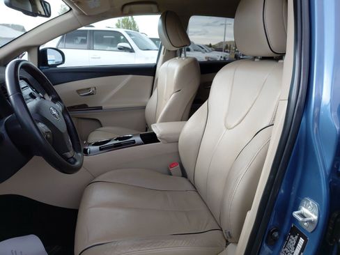 Used 2009 Toyota Venza AWD image 16