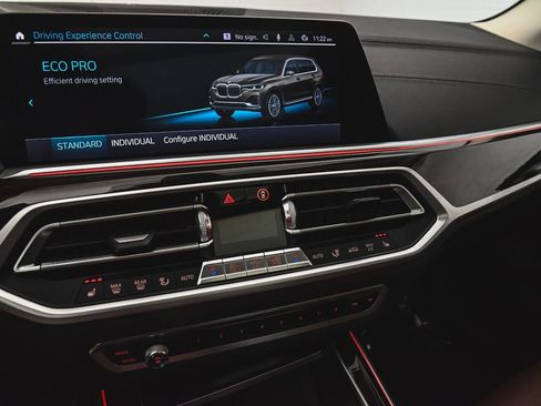 Used 2020 BMW X7 xDrive40i w/ Premium Package image 21