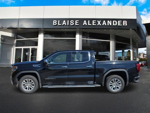 Used 2025 GMC Sierra 1500 Denali AWD/4WD image 7