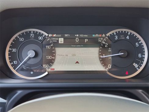 Used 2023 Land Rover Defender 110 SE image 16