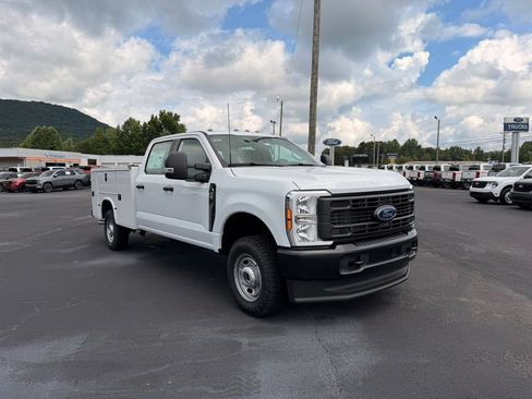 New 2026 Ford F250 XL AWD/4WD image 3