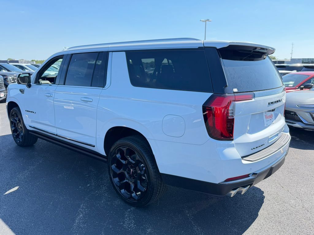 New 2026 GMC Yukon XL Denali Ultimate AWD/4WD image 9