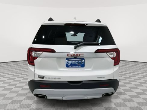 Used 2023 GMC Acadia SLT image 4