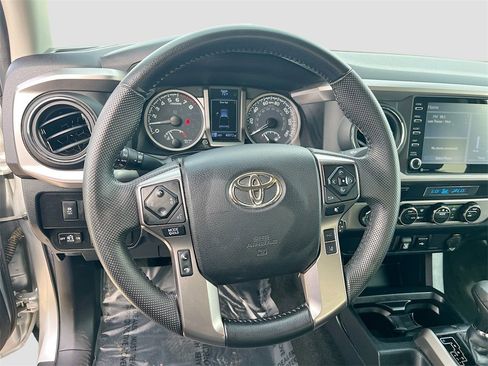 Used 2022 Toyota Tacoma SR5 image 11
