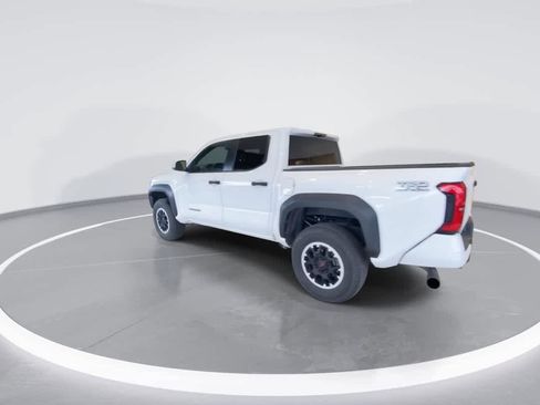 Certified 2024 Toyota Tacoma TRD Off-Road AWD/4WD image 6
