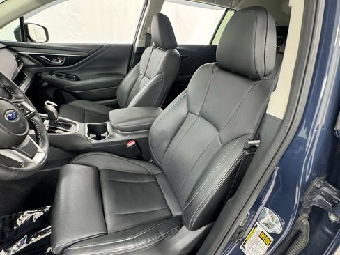 Used 2025 Subaru Outback Limited AWD/4WD image 11