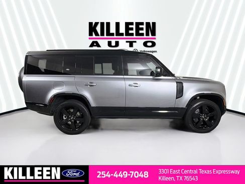 Used 2024 Land Rover Defender 130 X-Dynamic SE AWD/4WD image 9