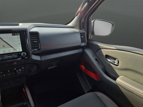 Used 2024 Nissan Frontier PRO-4X w/ Off-Road Protection Package image 46