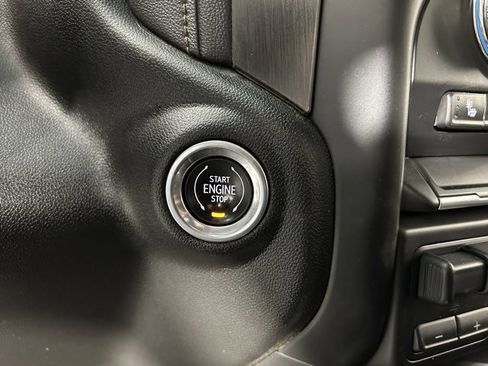 Used 2022 GMC Sierra 3500 AT4 image 29