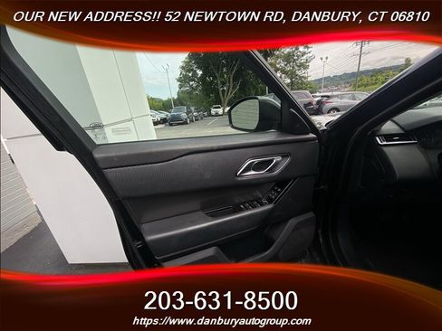 Used 2019 Land Rover Range Rover Velar S AWD/4WD image 9