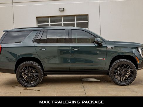 Used 2025 GMC Yukon AT4 w/ AT4 Premium Plus Package image 11