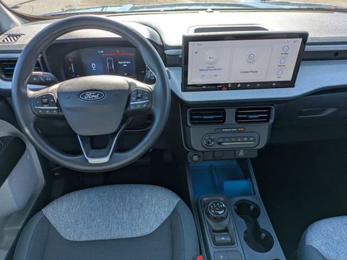 New 2025 Ford Maverick XLT image 27