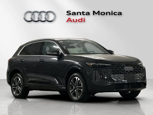 New 2025 Audi Q5 Prestige image 9