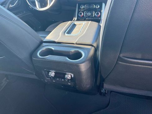Used 2023 GMC Yukon Denali image 30