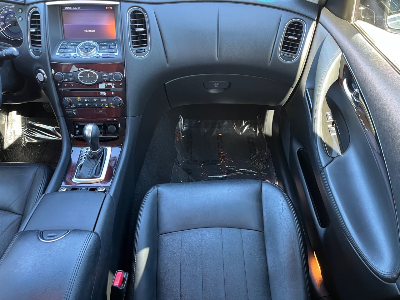 Used 2017 INFINITI QX50 2WD w/ Deluxe Touring Package image 15