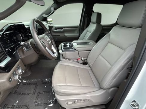 Used 2026 GMC Sierra 1500 SLT AWD/4WD image 18