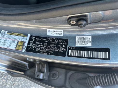 Used 2017 Kia Forte SX FWD image 30