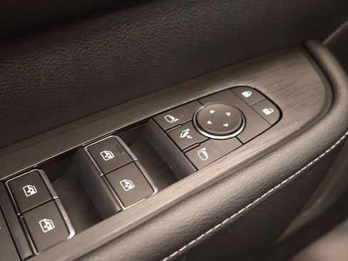 New 2026 Nissan Armada SL w/ Captain's Chari Seat Package AWD/4WD image 10