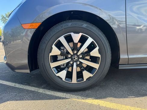 New 2026 Honda Odyssey EX-L image 17