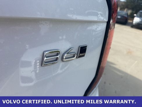 Certified 2025 Volvo XC90 B6 Plus image 7