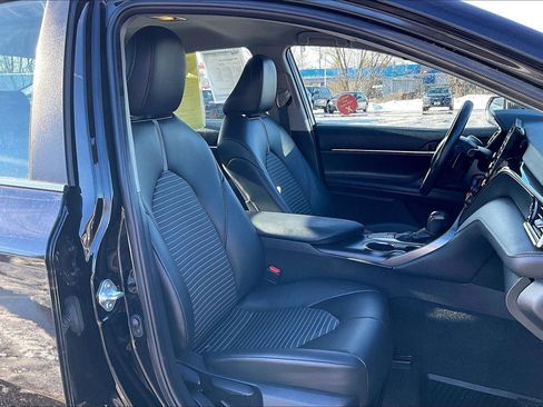 Used 2023 Toyota Camry SE image 7