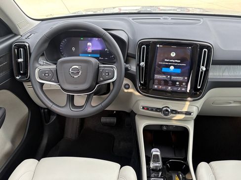 New 2026 Volvo XC40 B5 Plus w/ Protection Package Premier image 10