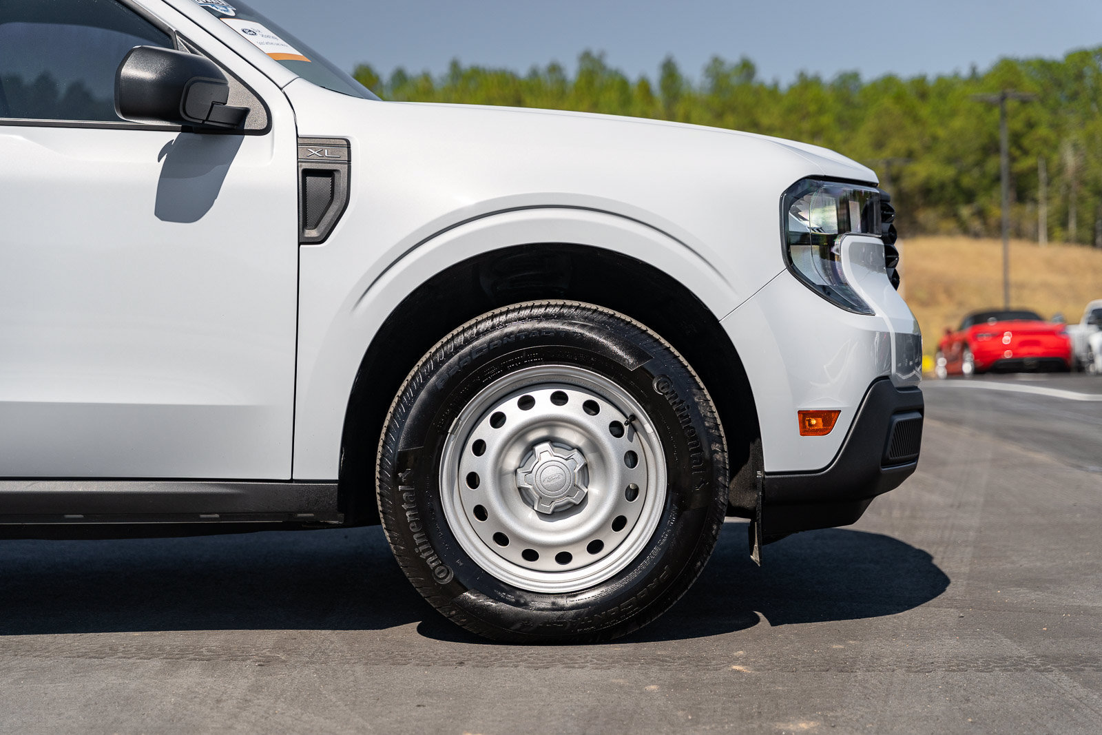 Certified 2025 Ford Maverick XL FWD image 9