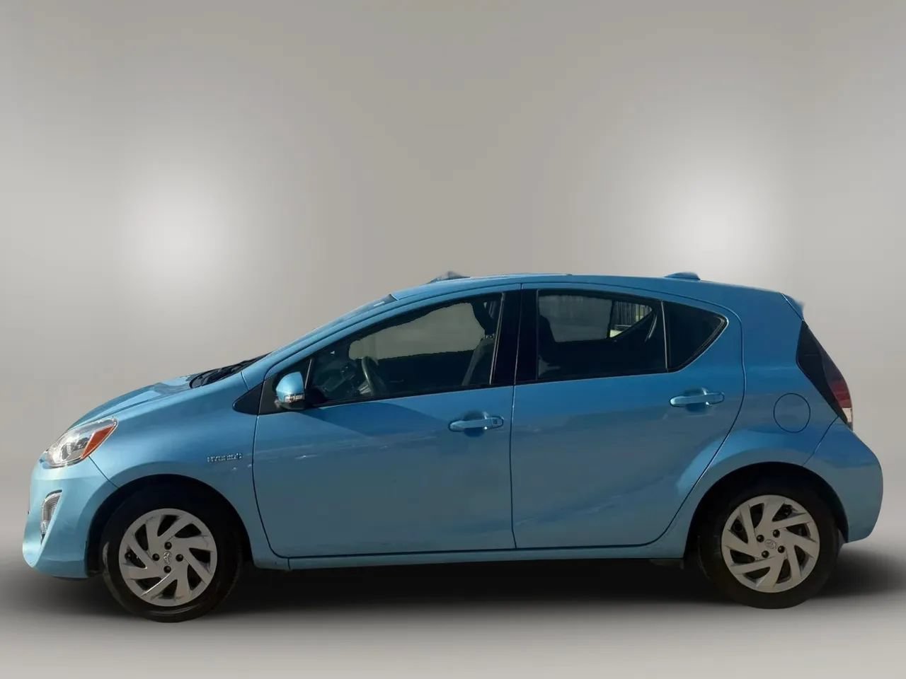 Used 2015 Toyota Prius C Three FWD image 3