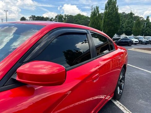 Used 2015 Dodge Charger SXT RWD image 12