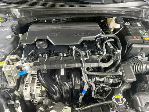 Used 2025 Hyundai Elantra SEL FWD image 32