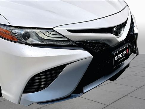 Used 2019 Toyota Camry XSE FWD image 29
