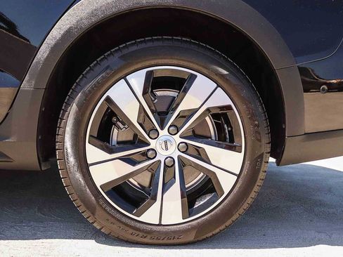 Used 2023 Volvo V60 B5 Cross Country Plus AWD/4WD image 13