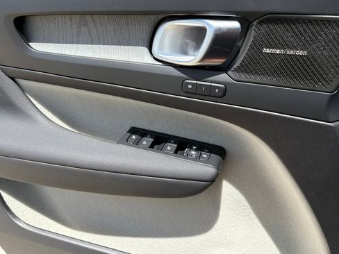 New 2025 Volvo XC40 B5 Plus w/ Protection Package Premier image 14