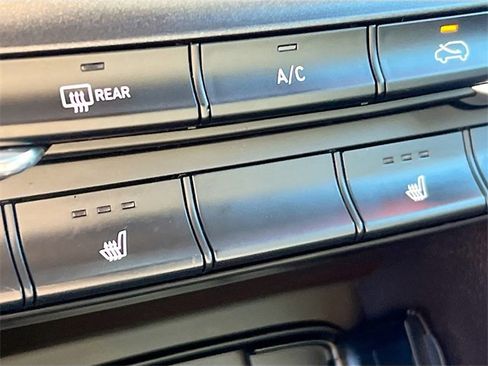 Used 2020 Hyundai Santa Fe SEL image 19