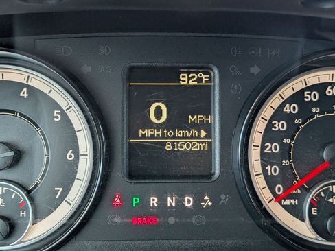 Used 2017 RAM 1500 Express RWD image 23